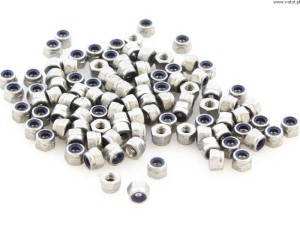 Samojistné matice (100p)