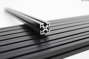 200mm (4p) černý MakerBeamXL (15mmx15mm)